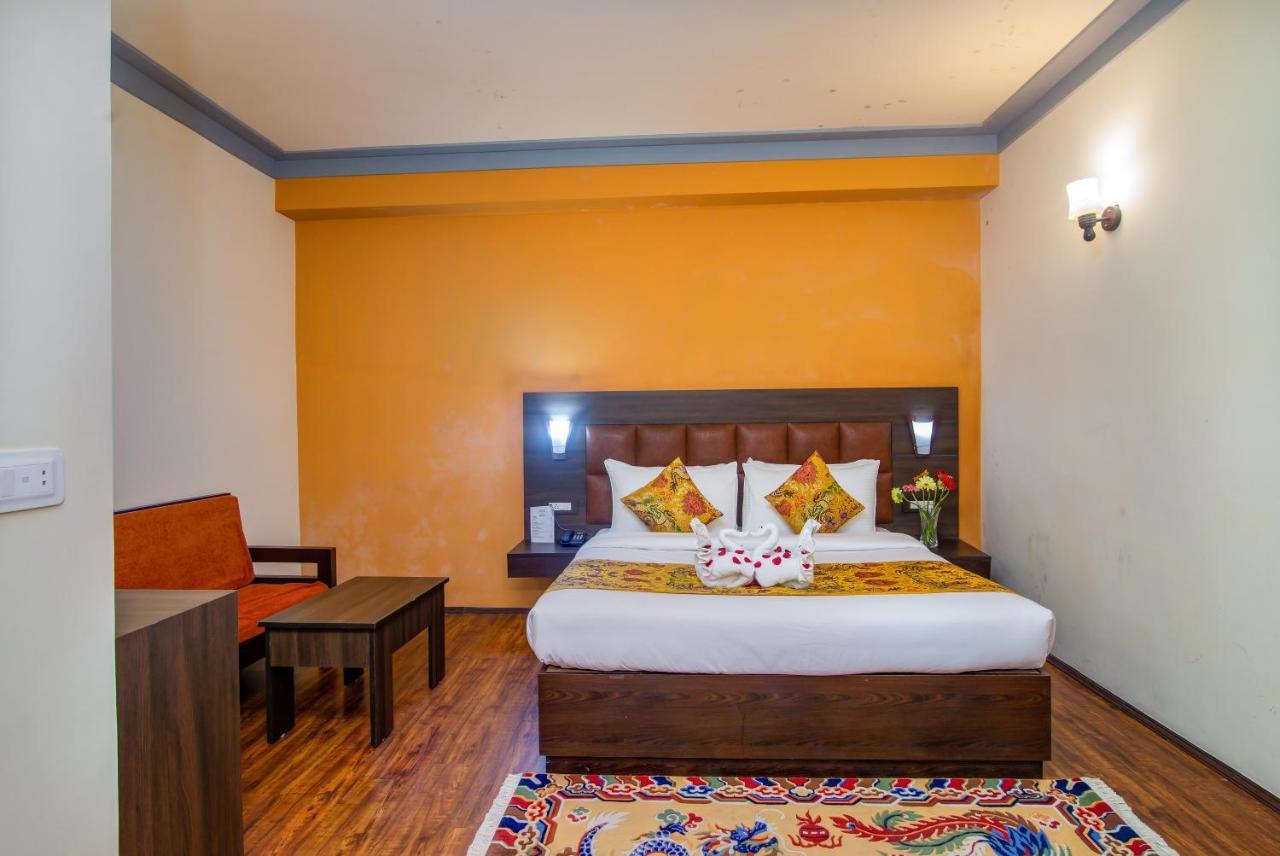 Muscatel Grand Silkroute - 300 Mts From Mg Marg Gangtok Exterior foto