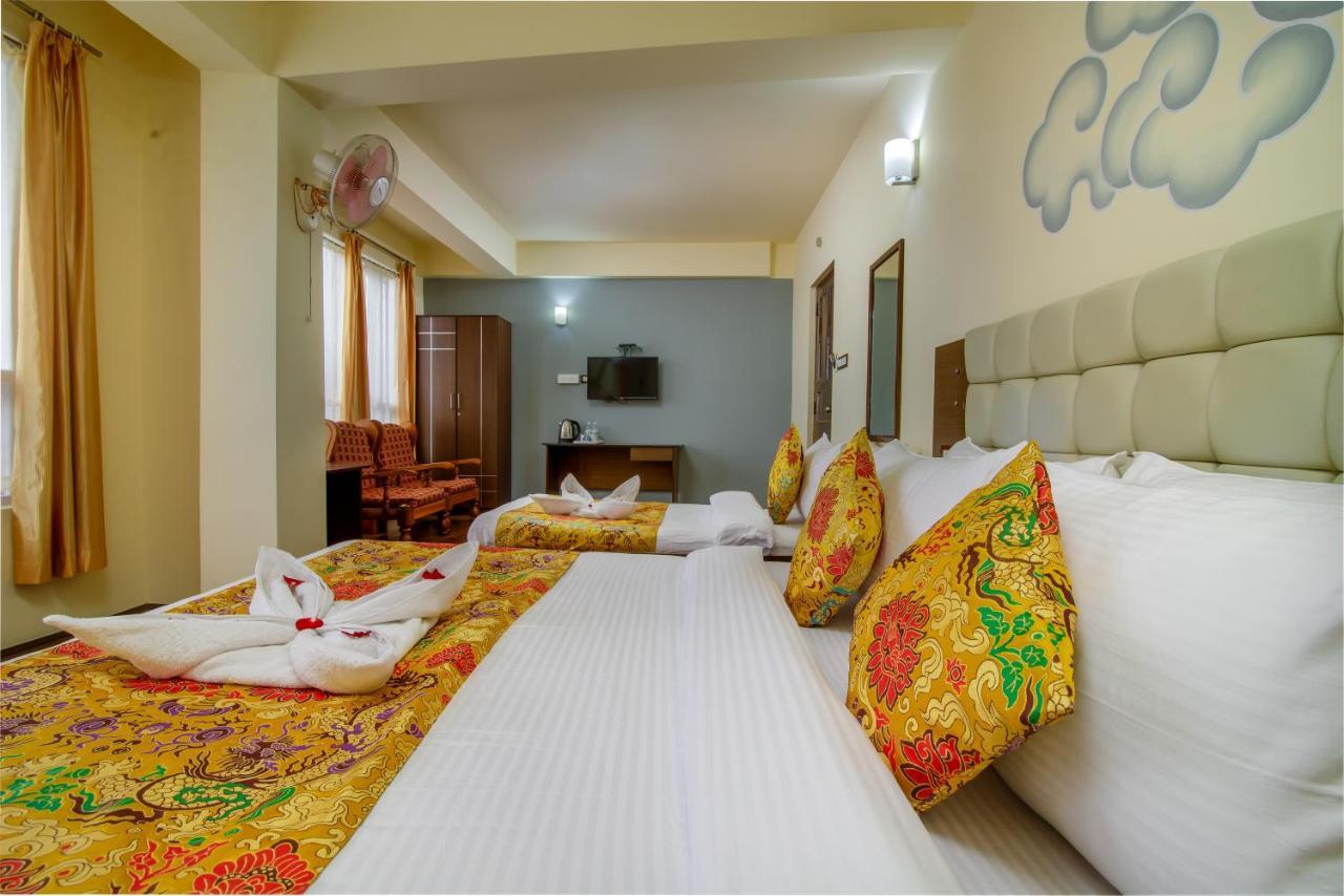 Muscatel Grand Silkroute - 300 Mts From Mg Marg Gangtok Exterior foto