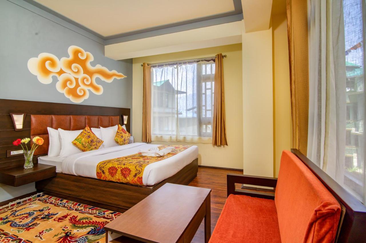 Muscatel Grand Silkroute - 300 Mts From Mg Marg Gangtok Exterior foto